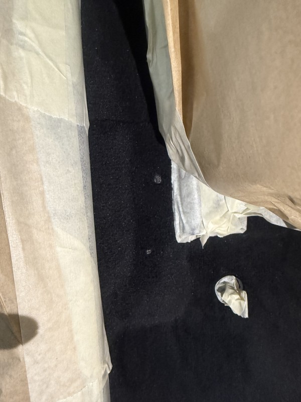 Réparation de brûlure de cigarette sur moquette de Mercedes à Marseille et Gémenos