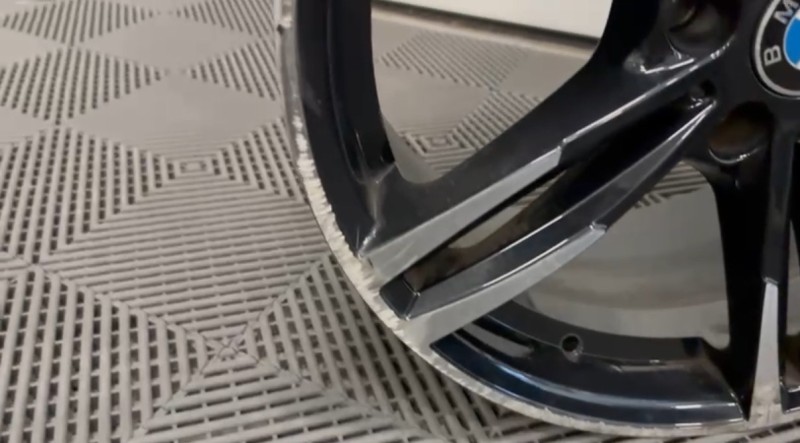 Rénovation complète de 4 jantes alu poli diamantées biton pour un particulier de Toulon dans les ateliers PDRX Center à Gémenos, près d’Aubagne