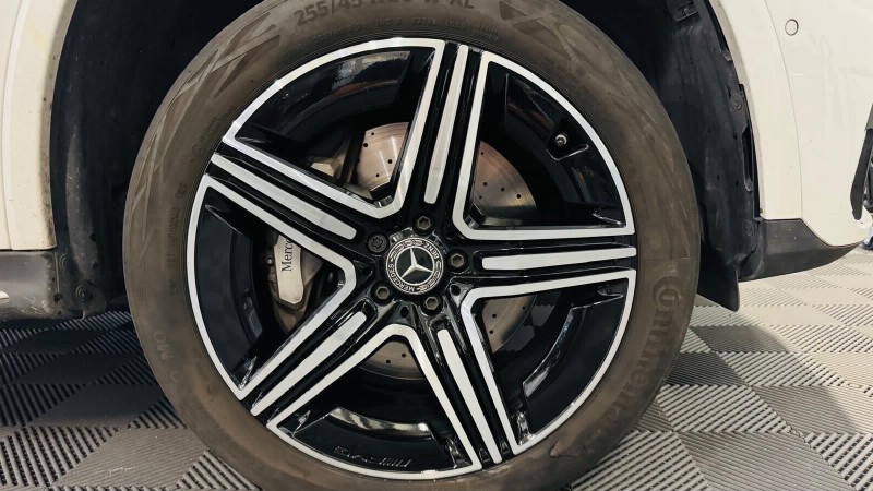 Réparer une jante abîmée sur Mercedes GLC à Aix-en-Provence : intervention rapide et soignée