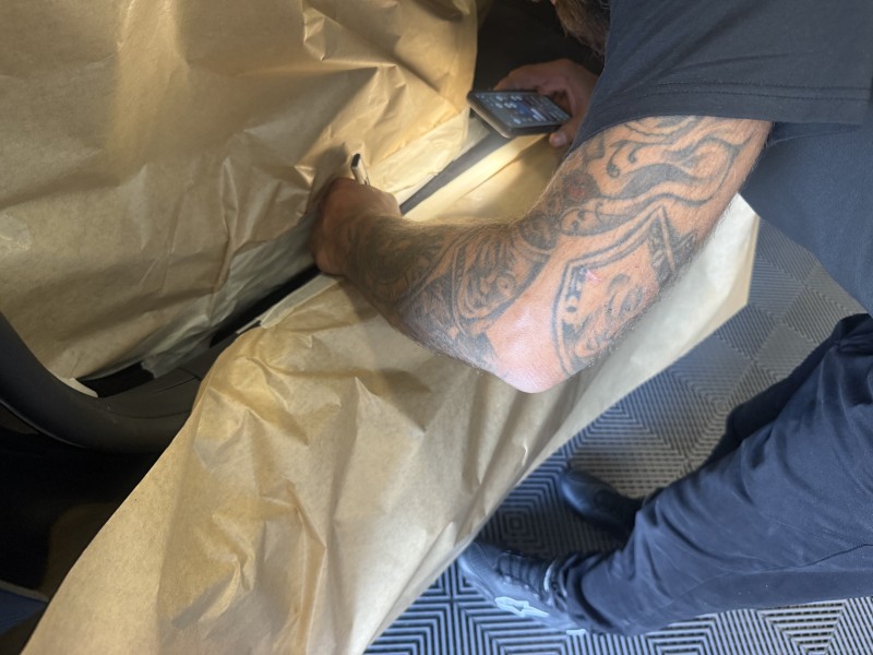 Réparation de brûlure de cigarette sur moquette de Mercedes à Marseille et Gémenos