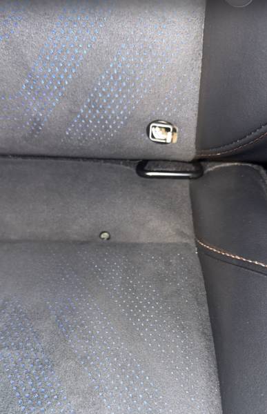 Trou sur siège en tissu