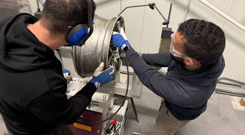 jante alu m3 pendant le dévoilage