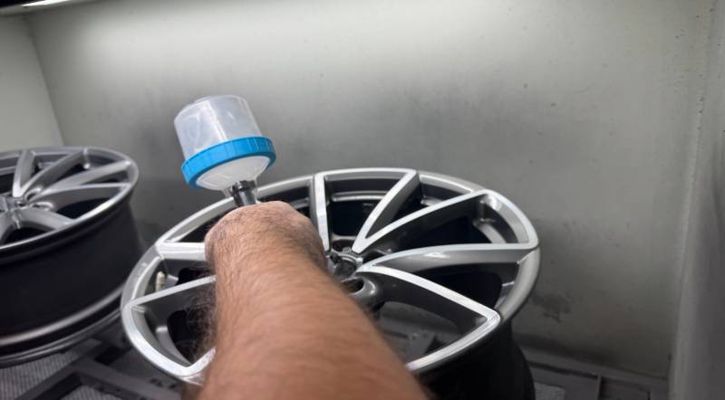 Jante Audi A4 break pendant réparation peinture à Aubagne